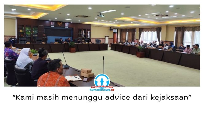 
 Suasana Rapat Dengar Pendapat (RDP) yang digelar Komisi IV DPRD Kabupaten Kutai Kartanegara (Kukar) di Ruang Banmus DPRD Kukar, dengan agenda pembahasan insentif guru honorer, Kamis (30/04/2026). Foto: Akmal Hafidz Krisnowo.