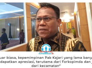 Ketua Komisi I DPRD Kota Samarinda, Samri Shaputra, menyampaikan apresiasi atas kinerja Kepala Kejaksaan Negeri (Kajari) Samarinda sebelumnya saat menghadiri acara pisah sambut di Ballroom Hotel Puri Senyiur Samarinda, Rabu malam (15/4/2026). Foto: Yana Ashari.