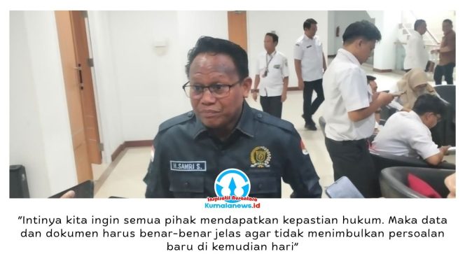 
 Ketua Komisi I DPRD Kota Samarinda, Samri, memberikan keterangan terkait dorongan DPRD agar penyelesaian masalah dilakukan secara hati-hati dengan mengutamakan kejelasan dokumen dan data kepemilikan tanah. Foto: Yana Ashari.