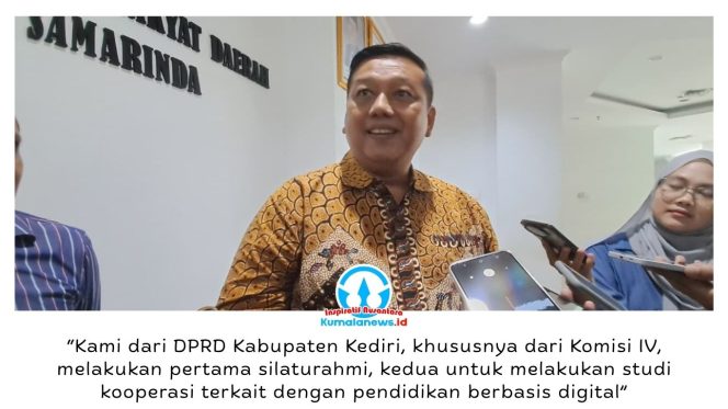 
 Ketua Komisi IV DPRD Kabupaten Kediri, Dodi Purwanto, memberikan keterangan kepada awak media usai kunjungan kerja dan studi banding di DPRD Kota Samarinda terkait penerapan pendidikan berbasis digital, Rabu (20/05/2026). Foto: Yana Ashari.