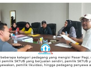 Ketua Komisi II DPRD Kota Samarinda, Iswandi, saat menggelar pertemuan bersama para pedagang Pasar Pagi di ruang rapat Komisi II DPRD Samarinda, Senin (18/5/2026). Foto: Yana Ashari.