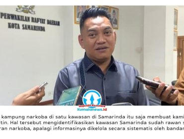 Anggota Komisi I DPRD Kota Samarinda, Aris Mulyanata, memberikan keterangan terkait keprihatinannya atas penggerebekan yang dilakukan aparat kepolisian di salah satu kawasan di Samarinda yang disebut sebagai “kampung narkoba”. Foto: Yana Ashari.