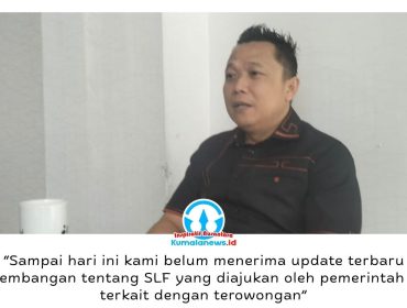 Ketua Komisi III DPRD Kota Samarinda, Deni Hakim Anwar, memberikan keterangan kepada awak media terkait belum adanya perkembangan terbaru mengenai dokumen Sertifikat Layak Fungsi (SLF) proyek Terowongan Samarinda. Dokumen tersebut menjadi syarat utama sebelum terowongan dapat difungsionalkan untuk masyarakat. Foto: Yana Ashari.