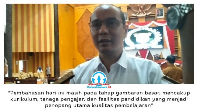Ketua Komisi IV DPRD Samarinda, Mohammad Novan Syahronny Pasie, memberikan keterangan kepada awak media usai rapat dengar pendapat (hearing) bersama Dinas Pendidikan dan Kebudayaan (Disdikbud) Kota Samarinda, Selasa (5/5/2026). Rapat tersebut membahas penerapan kurikulum terbaru serta kondisi sarana dan prasarana pendidikan mulai dari tingkat SD, SMP, TK hingga PAUD. Foto: Yana Ashari.