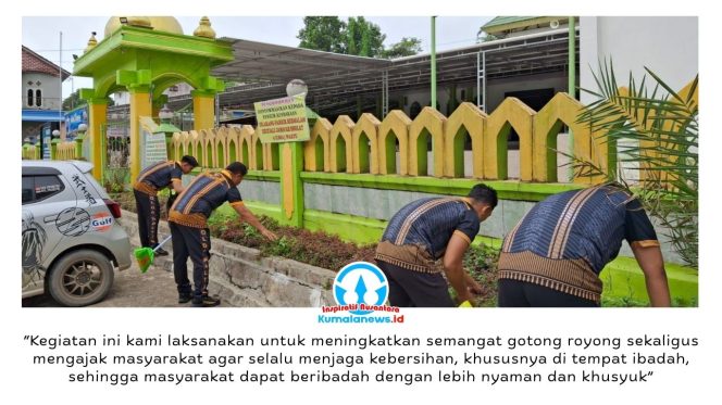 
 Personel Polres Kutai Kartanegara (Kukar) melaksanakan kegiatan Jumat Bersih dengan membersihkan sejumlah tempat ibadah di wilayah hukumnya, Jumat (29/5/2026). Kegiatan rutin ini menjadi wujud kepedulian Polri terhadap kebersihan lingkungan sekaligus mempererat hubungan dengan masyarakat. Foto: Humas Polres Kukar.