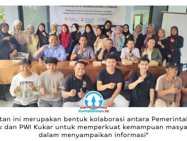 Kolaborasi PWI Kutai Kartanegara bersama Pemerintah Desa Kersik dalam pelatihan jurnalistik dan literasi di Sekretariat Pokdarwis Pantai Biru, Kecamatan Marangkayu, Minggu (3/6/2026). Kegiatan ini diikuti anggota Pokdarwis, pemuda, dan masyarakat desa sebagai upaya meningkatkan literasi di tengah arus informasi digital. Dok: PWI Kuta Kartanegara.