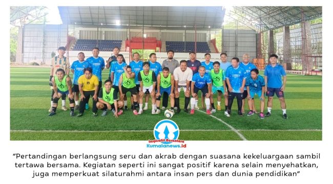 Keluarga besar SMA Negeri 2 (Smanda) Tenggarong dan PWI Kutai Kartanegara berfoto bersama usai pertandingan persahabatan mini soccer di Venue Mini Soccer Aji Imbut, Tenggarong Seberang, Jumat (29/5/2026). Kegiatan ini menjadi ajang mempererat silaturahmi, sportivitas, dan semangat hidup sehat. Foto: PWI Kukar.