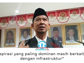 Anggota Komisi II DPRD Kota Samarinda, Viktor Yuan, menyebut perbaikan jalan lingkungan, gang, dan infrastruktur dasar masih menjadi aspirasi utama masyarakat selama masa reses Persidangan II Tahun 2026. Menurutnya, usulan tersebut harus menjadi prioritas dalam program pembangunan daerah. Foto: Yana Ashari.