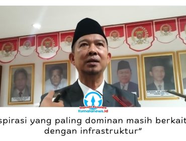 Anggota Komisi II DPRD Kota Samarinda, Viktor Yuan, menyebut perbaikan jalan lingkungan, gang, dan infrastruktur dasar masih menjadi aspirasi utama masyarakat selama masa reses Persidangan II Tahun 2026. Menurutnya, usulan tersebut harus menjadi prioritas dalam program pembangunan daerah. Foto: Yana Ashari.