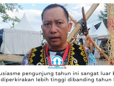 Sekretaris Panitia Festival Budaya Dayak Kenyah 2026, Yusak Lukas, menyebut jumlah pengunjung Festival Budaya Dayak Kenyah di Desa Budaya Pampang tahun ini diperkirakan melampaui capaian tahun sebelumnya. Foto: Yana Ashari.