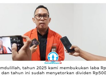 Direktur Utama Bank Samarinda, Tony Noviandi, menyampaikan kinerja Bank Samarinda terus membaik setelah berhasil membukukan laba sebesar Rp2,742 miliar pada tahun buku 2025. Capaian tersebut memungkinkan perusahaan kembali memberikan dividen kepada Pemerintah Kota Samarinda sebagai pemegang saham. Foto: Yana Ashari.