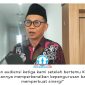 Ketua FKUB Kota Samarinda, Syaparuddin, memberikan keterangan usai audiensi dengan DPRD Kota Samarinda. Pertemuan tersebut menjadi ajang silaturahmi sekaligus sosialisasi tugas dan fungsi FKUB dalam menjaga kerukunan umat beragama serta memberikan pemahaman mengenai ketentuan pendirian rumah ibadah. Foto: Yana Ashari.