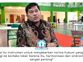 Wakil Dekan I Fakultas Syari’ah UINSI Samarinda, Dr. Murjani, memberikan pandangan terkait Raperda Pencegahan, Penanggulangan Kebakaran, dan Penyelamatan yang dinilai strategis sebagai payung hukum terintegrasi di Kota Samarinda. Foto: Yana Ashari.