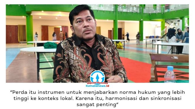 
 Wakil Dekan I Fakultas Syari’ah UINSI Samarinda, Dr. Murjani, memberikan pandangan terkait Raperda Pencegahan, Penanggulangan Kebakaran, dan Penyelamatan yang dinilai strategis sebagai payung hukum terintegrasi di Kota Samarinda. Foto: Yana Ashari.