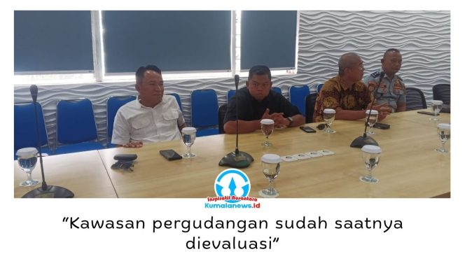 
 Ketua ALFI Kalimantan Timur, Mohamad Gobel (baju putih), menegaskan perlunya penataan ulang kawasan pergudangan di Jalan Teuku Umar sebagai solusi jangka panjang untuk mengatasi parkir truk gandeng dan mencegah terulangnya kecelakaan.