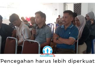Ibrahim, mahasiswa Fakultas Hukum Untag Samarinda, saat mengikuti sosialisasi Raperda Pencegahan dan Penanggulangan TBC dan HIV/AIDS di Samarinda, Sabtu (20/6/2026). Foto: Yana Ashari.