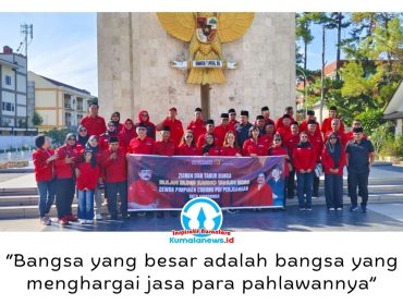 Foto bersama pengurus DPC PDI Perjuangan Kota Samarinda usai ziarah dan tabur bunga di Taman Makam Pahlawan (TMP) Samarinda dalam rangka Bulan Bung Karno 2026, Minggu (21/6/2026). Foto: Ricard.