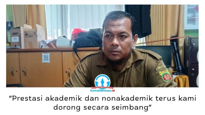 
 Wakil Kepala Sekolah Bidang Kesiswaan SMPN 4 Samarinda, Indrawan Darussalam, menjelaskan pelaksanaan SPMB 2026 berjalan sesuai juknis Dinas Pendidikan, termasuk proses seleksi pada jalur afirmasi dan mutasi. Foto: Yana Ashari.