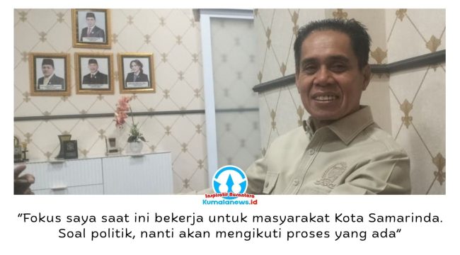 Ketua DPRD Kota Samarinda, Helmi Abdullah, menegaskan saat ini fokus menjalankan tugas sebagai pimpinan DPRD dan melayani masyarakat, menanggapi isu yang menyebut namanya masuk dalam bursa bakal calon Wali Kota Samarinda. Foto: Yana Ashari.