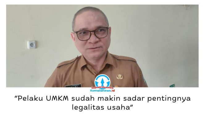 
 Kepala Dinas Penanaman Modal dan Pelayanan Terpadu Satu Pintu (DPMPTSP) Kota Balikpapan, Hasbullah Helmi, menyampaikan keterangan terkait dominasi pengajuan Nomor Induk Berusaha (NIB) yang didorong oleh sektor UMKM di berbagai bidang usaha. Foto: M Hilmansyah.