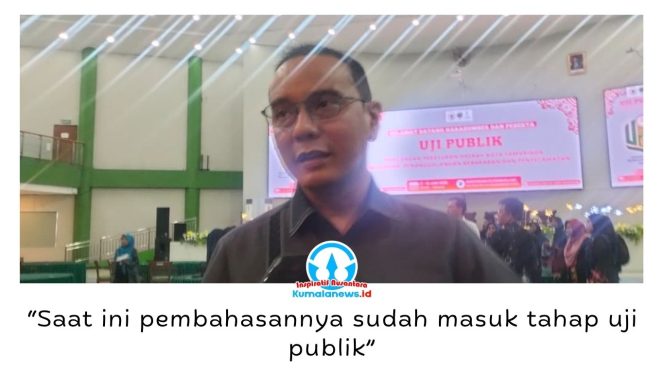 
 Anggota Panitia Khusus (Pansus) Raperda DPRD Kota Samarinda, Mohammad Novan Syahronny Pasie, memberikan keterangan usai uji publik Raperda tentang Pencegahan, Penanggulangan Kebakaran dan Penyelamatan di Auditorium 22 Dzulhijjah UINSI Samarinda, Kamis (18/6/2026). Foto: Yana Ashari.