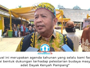 Kepala Disporapar Kota Samarinda, Muslimin, menegaskan Festival Budaya Dayak Kenyah merupakan wujud komitmen pemerintah dalam melestarikan budaya yang telah menjadi identitas masyarakat Desa Wisata Budaya Pampang. Foto: Yana Ashari.