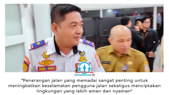 
 Kepala Dinas Perhubungan (Dishub) Kota Balikpapan, Muhammad Fadli Pathurahman, memberikan keterangan terkait percepatan program Balikpapan Terang melalui pemasangan 1.600 unit Penerangan Jalan Umum (PJU) yang ditargetkan rampung pada Juli 2026 guna meningkatkan keselamatan, keamanan, dan kenyamanan masyarakat. Foto: M Hilmansyah.