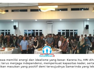 Keterangan Foto: Wakil Ketua DPRD Kota Samarinda, Celni Pita Sari, menghadiri pelantikan pengurus Himpunan Mahasiswa Islam (HMI) Cabang Samarinda Periode 2026/2027 dan berfoto bersama Wali Kota Samarinda, Andi Harun, Ketua Tim Wali Kota untuk Akselerasi Pembangunan (TWAP) Kota Samarinda Syaparuddin, unsur Forum Koordinasi Pimpinan Daerah (Forkopimda), serta Anggota Komisi III DPRD Kota Samarinda Muhammad Andriansyah. Foto: Yana Ashari.
