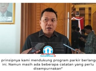 Ketua Komisi III DPRD Kota Samarinda, Deni Hakim Anwar, menyampaikan dukungan terhadap rencana penerapan program parkir berlangganan yang disiapkan Pemerintah Kota Samarinda, dengan catatan regulasi, sosialisasi, dan jaminan keamanan bagi pengguna harus dipersiapkan secara matang. Foto: Yana Ashari.