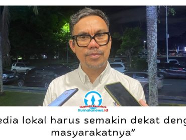 Wakil Ketua Asosiasi Media Siber Indonesia (AMSI), Upi Asmaradhana, menegaskan bahwa media lokal memiliki peluang besar untuk berkembang di era digital dengan menghadirkan konten yang dekat dengan masyarakat dan mengangkat potensi daerah. Foto: Indirwan.