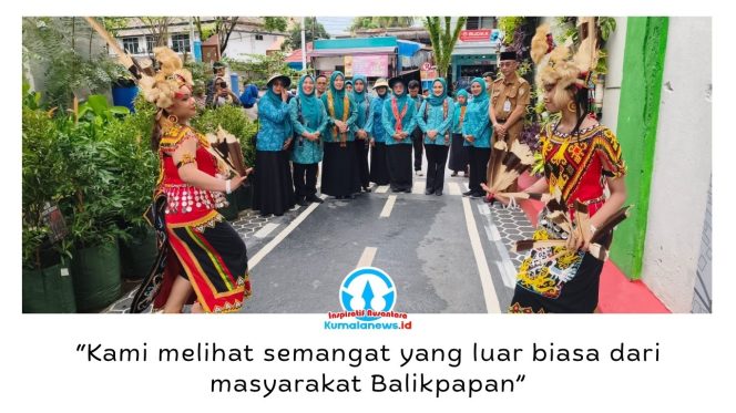 
 Tim Penggerak PKK Provinsi Kalimantan Timur tiba di Kampung Bungas, Balikpapan, untuk melakukan verifikasi lapangan lomba PKK tingkat Provinsi Kaltim yang berlangsung pada 13–14 Juni 2026. Foto: Dok. TP PKK Balikpapan.