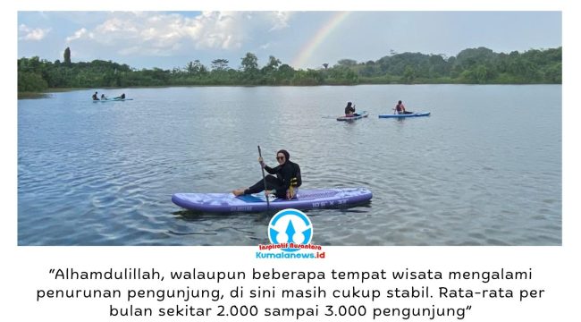 Komunitas paddle board rutin beraktivitas di kawasan danau Taman Seri Loa Tuwi, Desa Loa Ulung, Kecamatan Tenggarong Seberang, Kutai Kartanegara. Dalam sekitar satu bulan terakhir, area wisata tersebut mulai menjadi pusat kegiatan komunitas yang diikuti peserta dari Tenggarong, Samarinda, hingga Balikpapan. Foto: Fairuzzabady.