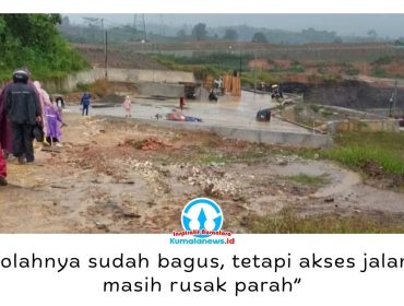 Kondisi jalan menuju SDN 022 Balikpapan Timur di kawasan Batakan rusak parah dan berlumpur saat hujan, sehingga mengganggu aktivitas siswa, guru, orang tua, dan masyarakat yang melintas, Senin (20/7/2026). Foto: M Hilmansyah.