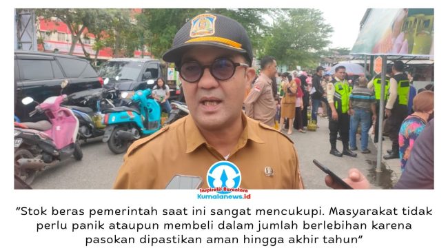 Kepala Dinas Perdagangan Kota Balikpapan, Haemusri Umar, menyampaikan stok Cadangan Beras Pemerintah (CBP) yang dikelola Perum Bulog Kanwil Kalimantan Timur dan Kalimantan Utara masih mencapai sekitar 22.300 ton, sehingga dinilai aman untuk memenuhi kebutuhan masyarakat hingga akhir tahun. Foto: M Hilmansyah.