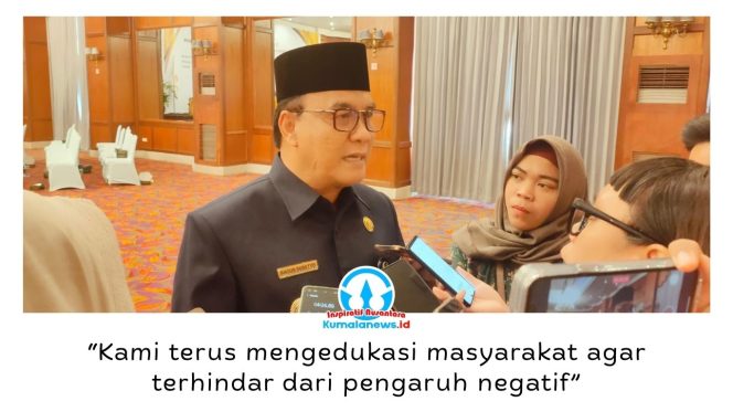 
 Wakil Wali Kota Balikpapan, Dr. Ir. H. Bagus Susetyo, M.M., memberikan keterangan usai Rapat Paripurna DPRD Kota Balikpapan di Hotel Grand Senyiur, Senin (6/7/2026). Ia menegaskan pencegahan pergaulan bebas dan penyalahgunaan narkoba memerlukan kolaborasi pemerintah, aparat, sekolah, keluarga, tokoh agama, tokoh masyarakat, dan pengurus lingkungan. Foto: M Hilmansyah.