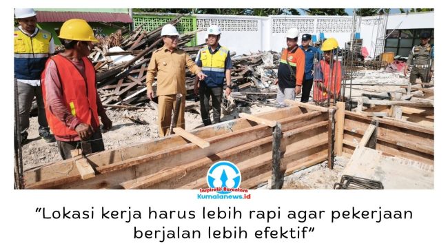 Wakil Wali Kota Balikpapan, Dr. Ir. H. Bagus Susetyo, MM, meninjau progres pembangunan Rumah Jabatan Wakil Wali Kota di Jalan Ars Muhammad, Balikpapan, Selasa (7/7/2026), guna memastikan proyek berjalan sesuai target. Foto: M Hilmansyah.