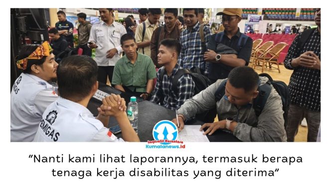
 Para pencari kerja mengunjungi salah satu stan perusahaan yang membuka lowongan pada Job Market Fair 2026 di Balikpapan Sport and Convention Center (BSCC) Dome, Balikpapan, 14–15 Juli 2026. Foto: M Hilmansyah.
