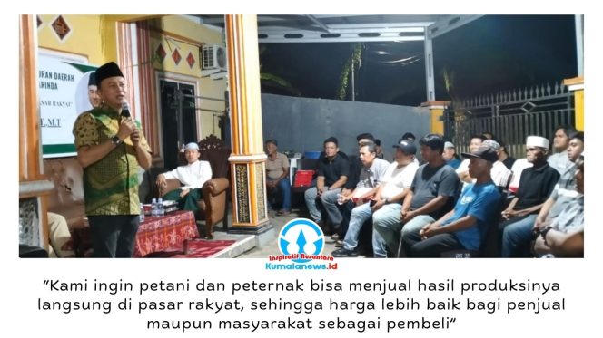 
 Anggota Pansus II DPRD Kota Samarinda, Rusdi Doviyanto, menyampaikan materi sosialisasi Raperda Pengelolaan dan Pemberdayaan Pasar Rakyat di Kelurahan Sambutan, Sabtu (18/7/2026) malam, guna menyerap aspirasi masyarakat sebagai bahan penyempurnaan regulasi. Foto: Yana Ashari.