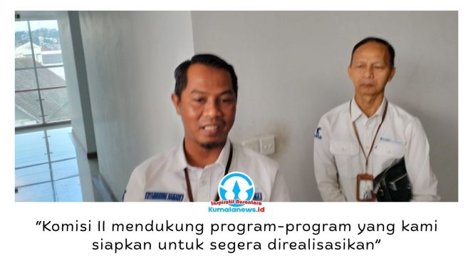 
 Direktur Utama Perumda Varian Niaga, Syamsuddin Hamade, menyampaikan bahwa Komisi II DPRD Kota Samarinda mendukung penuh realisasi program bisnis perusahaan, termasuk pengembangan sektor pangan dan pengendalian inflasi melalui inovasi peternakan. Foto: Yana Ashari.