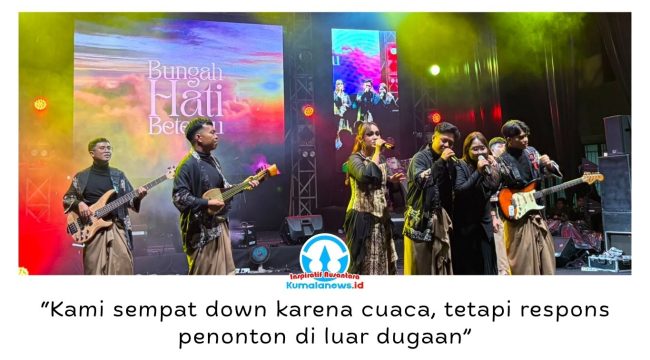 Grup musik asal Kutai Kartanegara, Petala Borneo, membawakan lagu 