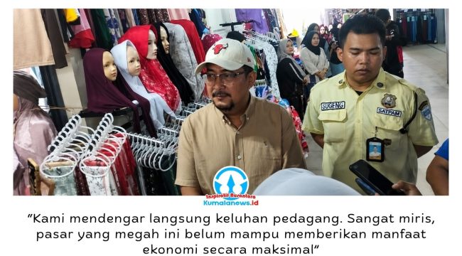 Ketua Komisi II DPRD Kota Samarinda, Iswandi, menyoroti belum optimalnya aktivitas ekonomi di Pasar Pagi meski telah direvitalisasi. Temuan tersebut disampaikan usai inspeksi lapangan bersama jajaran terkait di Pasar Pagi, Kamis (30/7/2026). Foto: Yana Ashari.