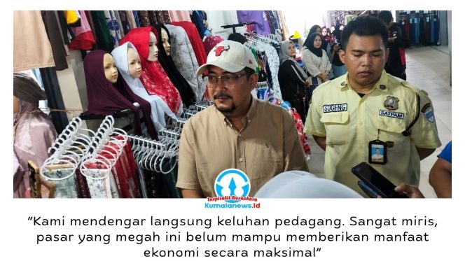 
 Ketua Komisi II DPRD Kota Samarinda, Iswandi, menyoroti belum optimalnya aktivitas ekonomi di Pasar Pagi meski telah direvitalisasi. Temuan tersebut disampaikan usai inspeksi lapangan bersama jajaran terkait di Pasar Pagi, Kamis (30/7/2026). Foto: Yana Ashari.