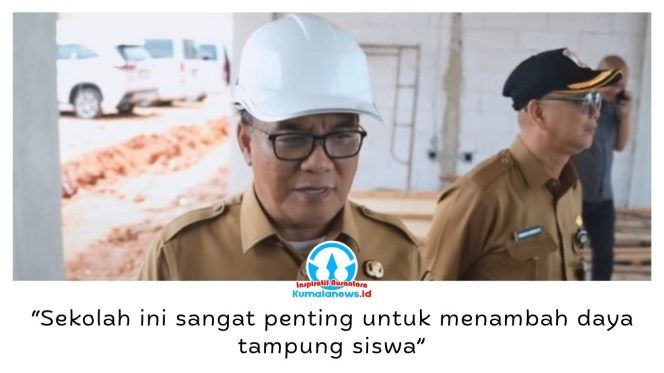 
 Wakil Wali Kota Balikpapan, Dr. Ir. H. Bagus Susetyo, M.M., meninjau progres pembangunan SMP Negeri 29 di Balikpapan Utara untuk memastikan proyek berjalan sesuai target. Foto: M Hilmansyah.