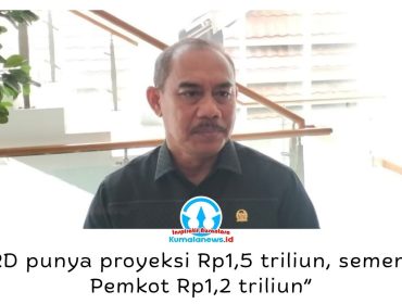 Wakil Ketua II DPRD Kota Samarinda, Ahmad Vananzda, menyebut terdapat perbedaan proyeksi PAD 2027. DPRD mendorong target Rp1,5 triliun, sementara Pemkot Samarinda memproyeksikan sekitar Rp1,2 triliun. Foto: Yana Ashari.