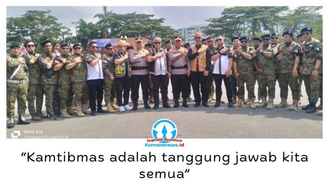 
 Kapolda Kaltim, Irjen Pol Endar Priantoro, menegaskan bahwa menjaga keamanan dan ketertiban masyarakat (kamtibmas) merupakan tanggung jawab seluruh elemen masyarakat. Hal itu disampaikannya usai memimpin Apel Sabuk Kamtibmas 2026 di GOR Stadion Sempaja, Samarinda, Kamis (13/8/2026). Foto: Yana Ashari.