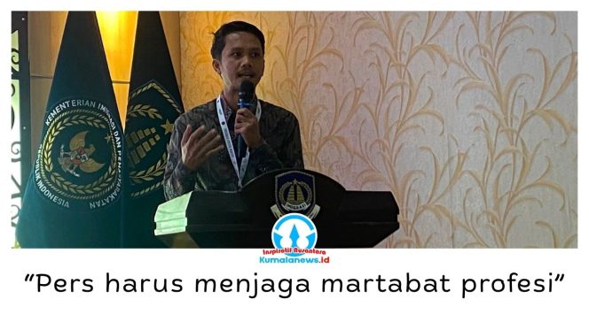 
 Ketua PWI Kalimantan Timur, Abdurrahman Amin, menyampaikan sambutan pada Forum Kemitraan Media Keimigrasian 2026 di Aula Kantor Imigrasi Kelas I TPI Samarinda, Kamis (13/8/2026). Foto: Fairuzzabady.