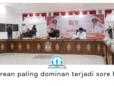 Wali Kota Balikpapan Rahmad Mas’ud bersama Wakil Wali Kota Balikpapan Bagus Susetyo dan Kepala BPH Migas Wahyudi Anas memimpin Rapat Koordinasi Penanganan Antrean BBM Bersubsidi di Aula Balai Kota Balikpapan, Jumat (14/8/2026). Foto: M Hilmansyah.