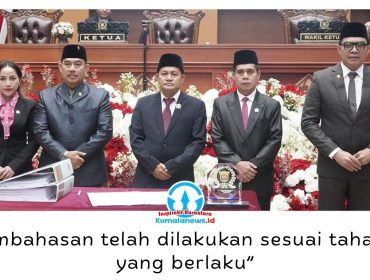 Ketua DPRD Kota Samarinda Helmi Abdullah bersama jajaran pimpinan DPRD dan Wali Kota Samarinda Andi Harun berfoto bersama usai Rapat Paripurna DPRD Kota Samarinda Masa Persidangan II Tahun 2026 di Ruang Rapat Paripurna Lantai 2 DPRD Kota Samarinda, Jumat (14/8/2026). Foto: Humas Pemkot.