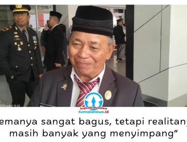Anggota DPRD Kaltim, Jahidin, menilai tema HUT ke-81 RI, “Indonesia Berdaulat, Adil dan Makmur”, harus diwujudkan melalui sikap, perilaku, dan keteladanan dalam kehidupan sehari-hari. Hal tersebut disampaikannya usai mengikuti Upacara Detik-Detik Proklamasi di Lapangan Parkir GOR Segiri Samarinda, Senin (17/8/2026). Foto: Yana Ashari.