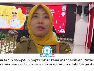 Kepala Dispustakar Kota Balikpapan, Neny Dwi Winahyu, mengatakan Bazar Buku Murah menjadi momentum memperluas akses bacaan sekaligus memperkenalkan perpustakaan sebagai ruang belajar dan pusat informasi bagi masyarakat. Foto: M Hilmansyah.